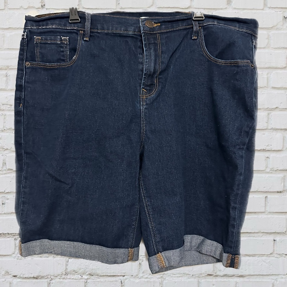 ☘️HP☘️ Old Navy Size 16 Bermuda Jeans